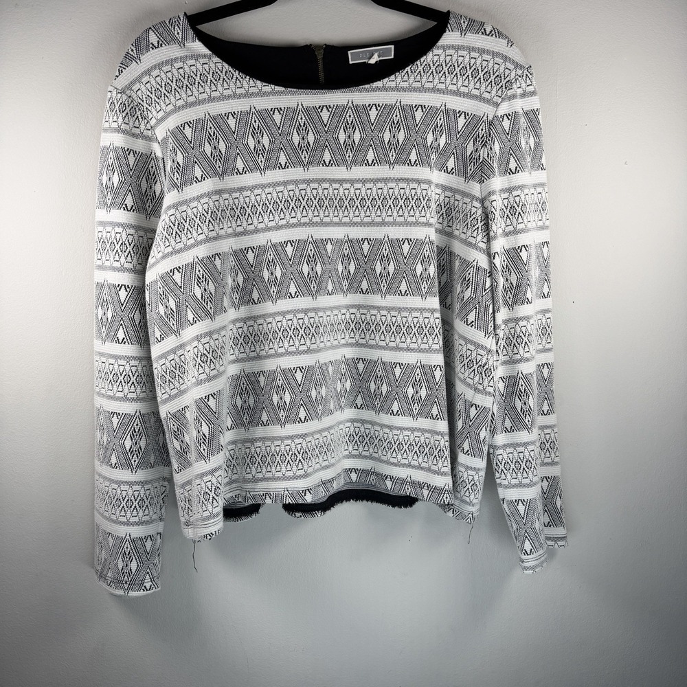 Pleione White And Black Large Geometric Design Long Sleeve‎ Shirt Women's Top